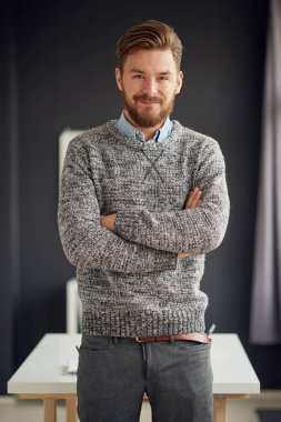 yakışıklı delikanlı 