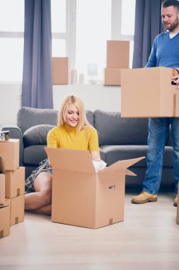 malzeme ile kutuları ile Çift 