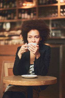 karışık genç kadın koştu