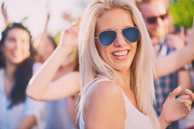 İnsanlar eğlenmek parti 