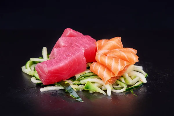 Kawałki ryby i warzywa — Zdjęcie stockowe