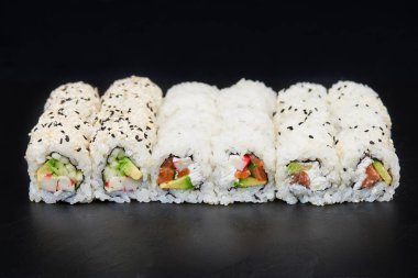 taze yapılmış suşi 