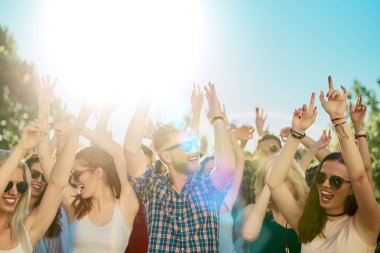 İnsanlar eğlenmek parti 