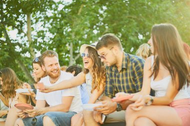 İnsanlar eğlenmek parti 