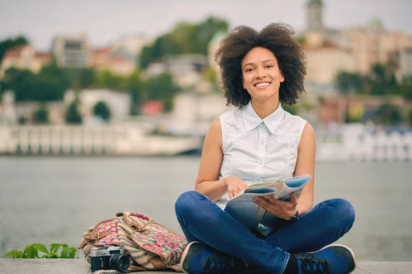 Karışık yarış gülümseyen turizm