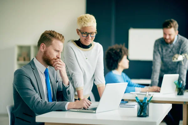 çalışan iş adamları