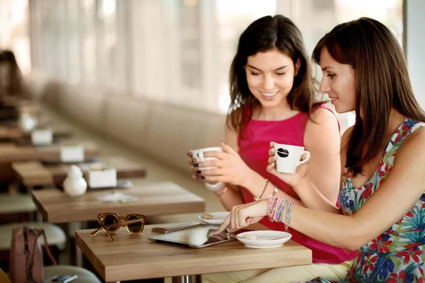 Beautiful brunette girls — Stock Photo, Image