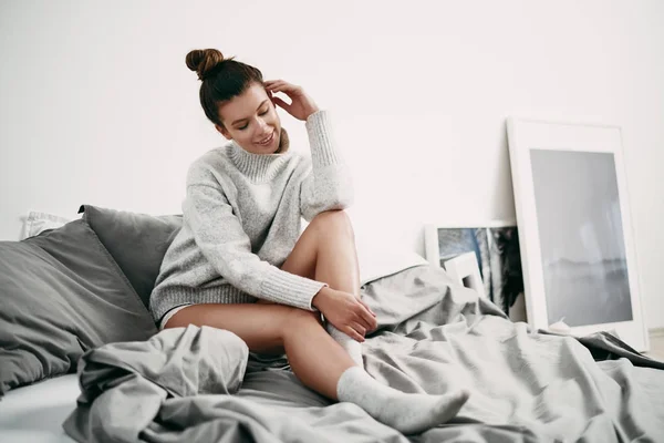 Young Woman Morning Her Bed — Stock Photo, Image