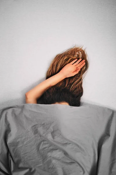 Girl Waking Morning While Lying Bed — Stock Photo, Image