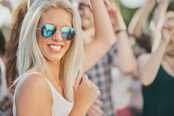 People Have Fun Party Outdoors — Stock Photo, Image