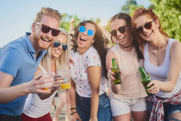 Groep Mensen Dansen Hebben Een Goede Tijd Buiten Partij Muziekfestival — Stockfoto