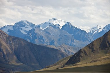 Dağ doruklarına, buzullar, Tien Shan, Kyrgyzst boğaz manzarası