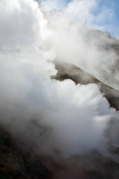Geyser close-up. Volcanic activity and thermal field in the Kamc — Stock Photo, Image