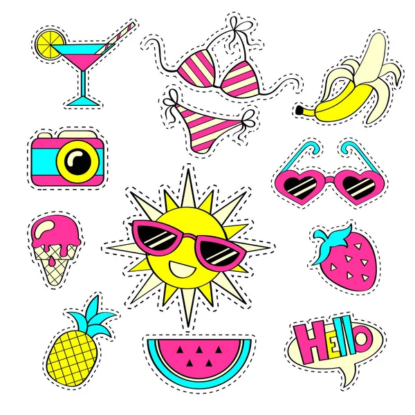 Fashion girlish patch badges with strawberry, watermelon, sunglasses, ice cream, camera, sun, banana, swimsuit, pineapple, cocktail. Stickers in cartoon 80s-90s comic style. Summer collection — Stock Vector