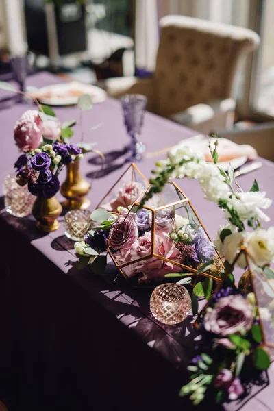 Closeup Wedding Table Florariums White Candles Festive Tableware Purple Cloth — Stock Photo, Image
