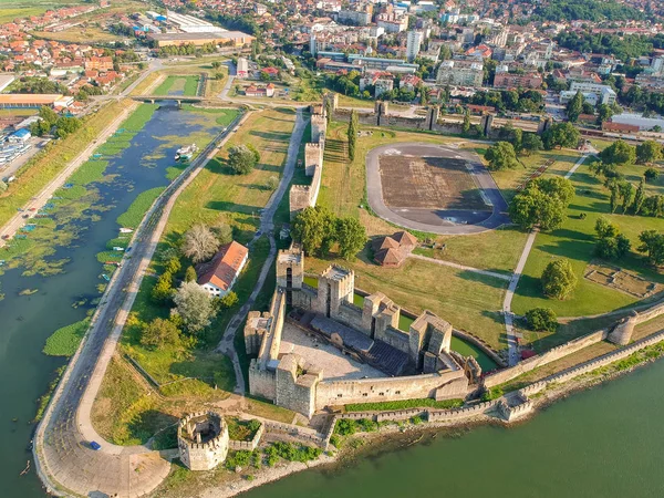 Sırbistan 'ın Smederevo Kalesi