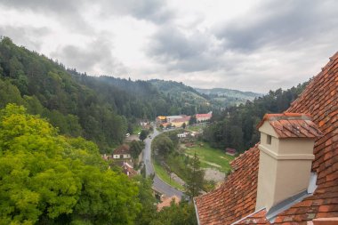 Romanya 'nın Transilvanya kentindeki Bran kalesinin manzarası