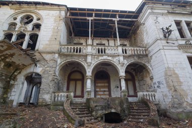 Sırbistan 'da Terk Edilmiş Kale