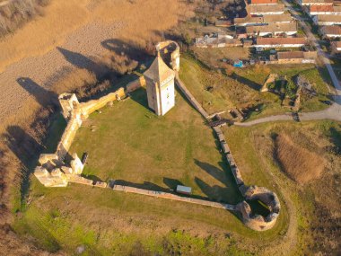 Sırbistan 'daki ortaçağ Backa kalesi