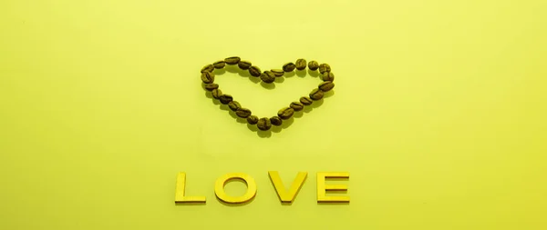 Sementes Café Coração Palavra Amor Sob — Fotografia de Stock