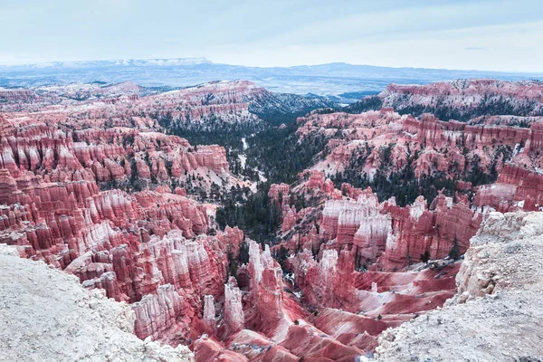 핑크 톤, 미국에 있는 브라이스 캐년의 놀라운 보기 — 스톡 사진