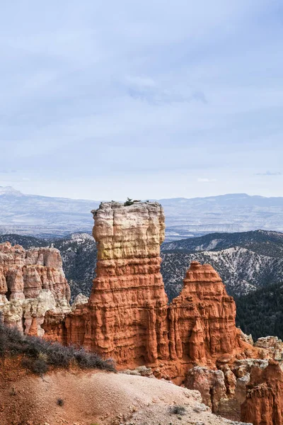A Bryce Canyon táj texturált geológiai jellemzők — Stock Fotó