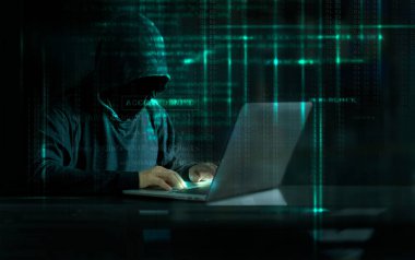 Siber saldırı Hacker dijital arabirimi kodu içeren bilgisayar kullanarak