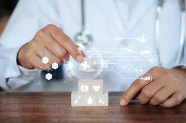 Ağ üzerinde ikon sağlık hizmetleri ile ahşap bloklama düzenleme