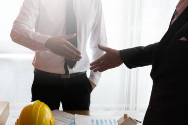 Ev inşa mühendisi ile başa çıkmak için