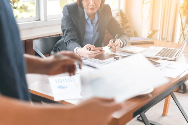 Mujer de negocios asiática — Foto de Stock