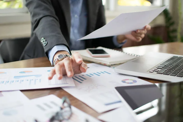 Mujer de negocios asiática — Foto de Stock