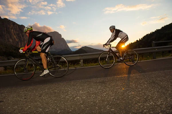Велосипедный спорт на закате Стоковая Картинка