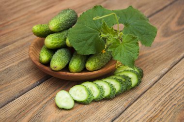 Bir hazırlık salatalık