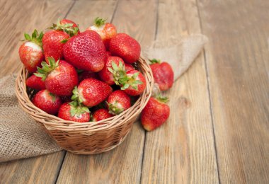 Olgun kırmızı çilek