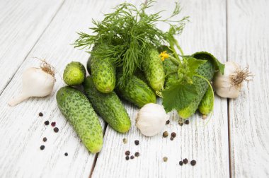 Bir hazırlık salatalık