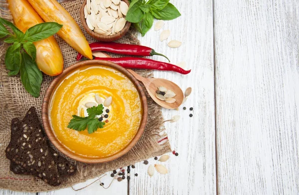 Balkabağı çorbası.