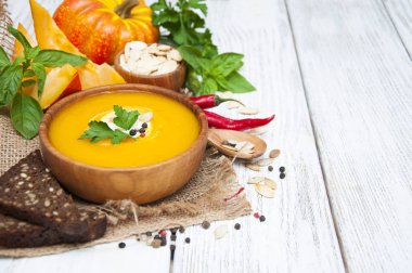 Balkabağı çorbası.