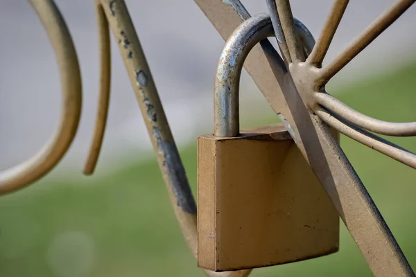 Gros plan d'un cadenas — Photo