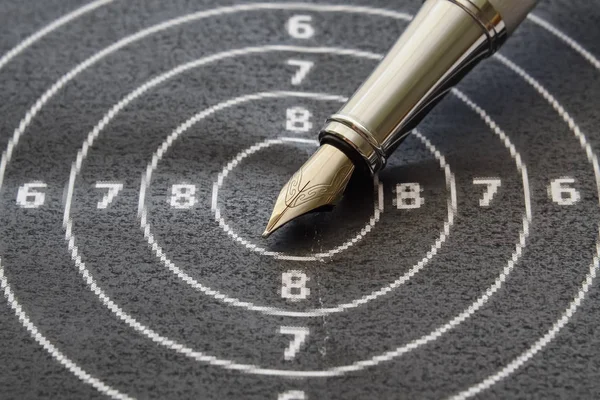 Closeup of a fountain pen — Stock Photo, Image