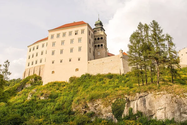 Castle in Pieskowa Skala (Poland) — Stock Photo, Image