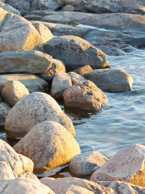 Sıcak akşam ışık kayalarda