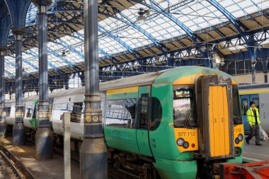 Güzel eski iki tren tren istasyonu Brighton, İngiltere