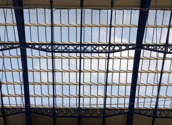 Il soffitto della bellissima stazione ferroviaria di Brighton, Regno Unito — Foto Stock