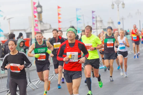 Brighton Velká Británie Února 2017 Půlmaratonské Soutěži Vitality Brighton Hodně — Stock fotografie