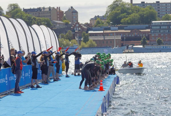 Stockholm Ago 2017 Las Competidoras Nadadoras Esperan Señal Salida Evento —  Fotos de Stock