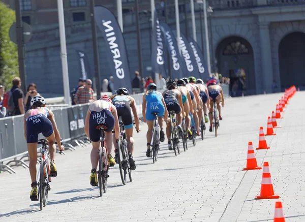 Stockholm Aug 2017 Rear View Largegroup Female Triathlete Cyclists Women — Stock Photo, Image