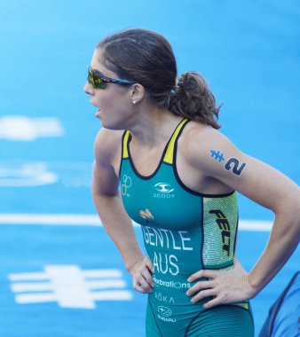 Stockholm - 26 Ağustos 2017: Kadın triatlet Ashleigh Gentle Stokholm, İsveç'te kadınların İTÜ dünya triatlon serisi olay 26 Ağustos 2017 bitiş sonra