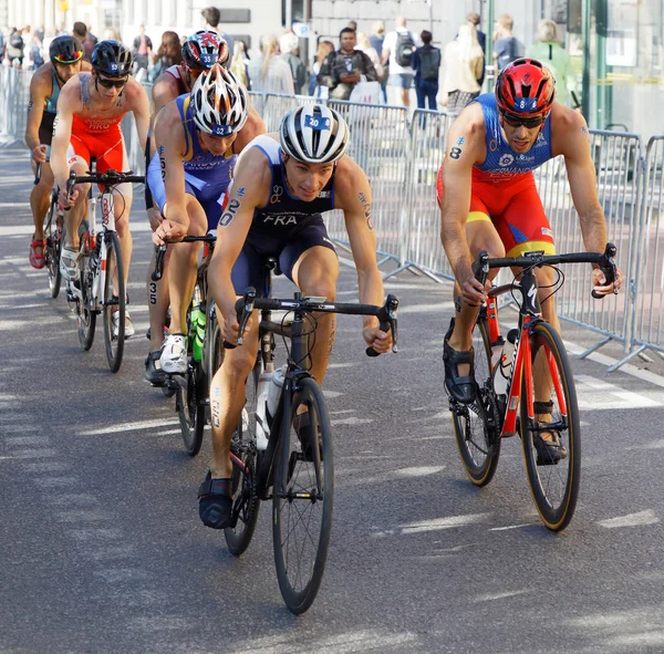 Stockholm Aug 2017 Fahrradgruppe Männlicher Triathleten Bei Der Weltmeisterschaft Der — Stockfoto