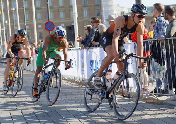 Stockholm Aug 2017 Group Fighting Male Triathlete Cyclists Royal Castle — Stock Photo, Image