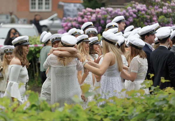 Stockholm Sveç Haziran 2017 Mezuniyet Şapkası Takan Mutlu Sveçli Gençler - Stok İmaj